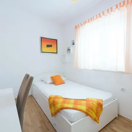 Amfora Apartment *