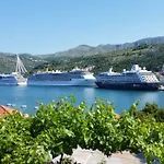 Amfora Apartman *